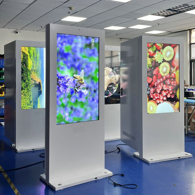 کیوسک تبلیغاتی LCD با عمر 50000 ساعت و صفحه نمایش لمسی خازنی 10 نقطه ای و صفحه نمایش دیجیتال ضد آب 55 اینچی در فضای باز